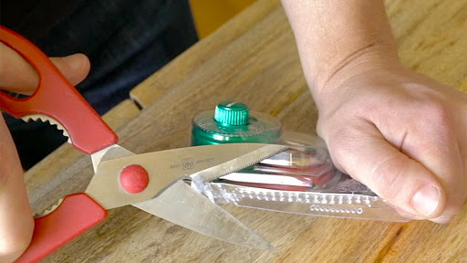 How To Open Clamshell Packaging With Hands